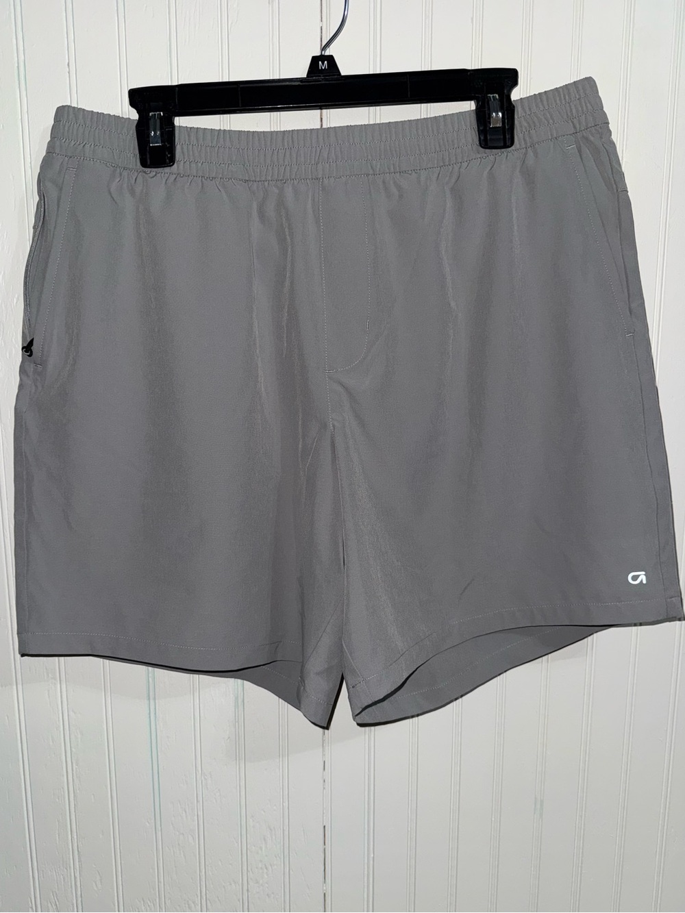 GapFit Men’s grey athletic shorts